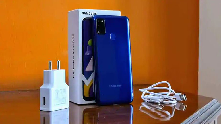 Και τα Samsung χωρίς φορτιστή στο κουτί;