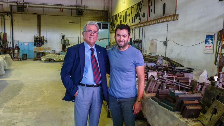 Μαζί με τον πρόεδρο του ΔΣ της Namco Νικόλαο Ρούσση.