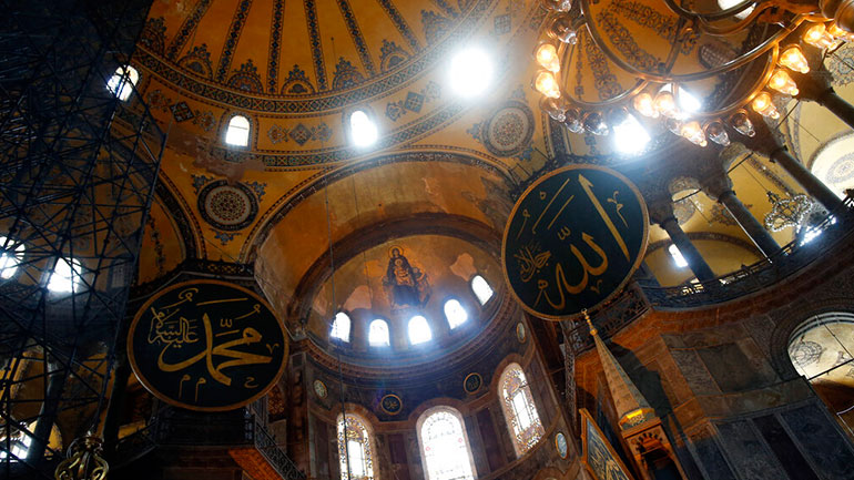 Διεθνής Τύπος: «Ο Ερντογάν αψηφά την Ευρώπη και βάζει τέλος στον κεμαλισμό»