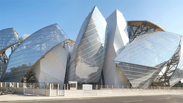 Fondation Louis Vuitton: Έκθεση αφιερωμένη στη Σίντι Σέρμαν