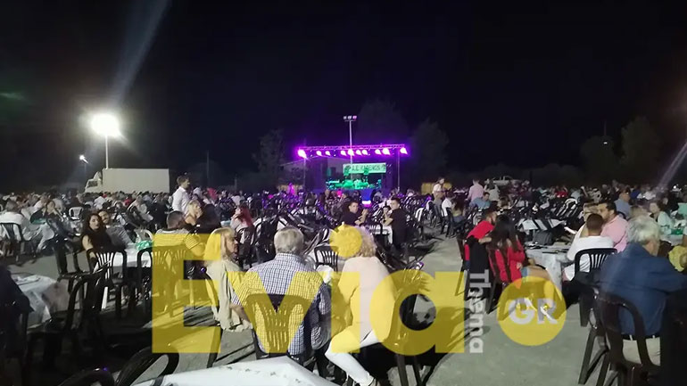 Λαοθάλασσα σε πανηγύρι στην Εύβοια