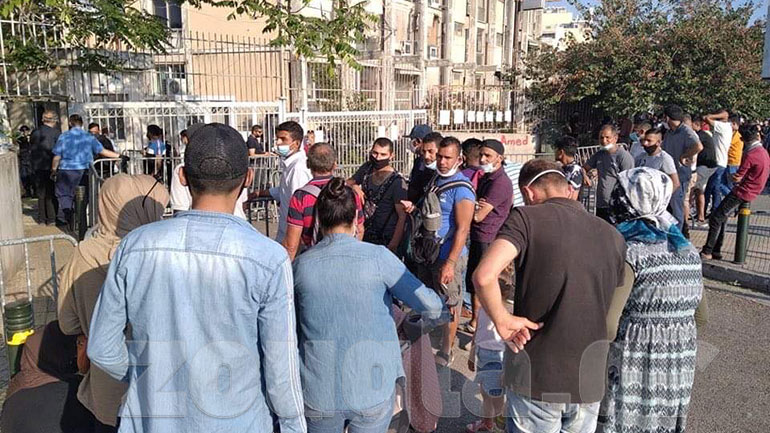 Ουρές στην Υπηρεσία Ασύλου στην Κατεχάκη