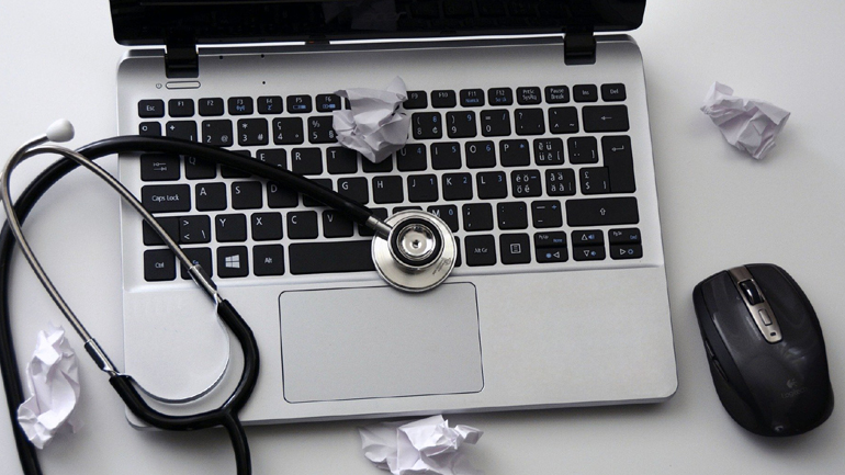 Μετά τα φάρμακα, ηλεκτρονικά θα χορηγούνται και τα παραπεμπτικά εξετάσεων