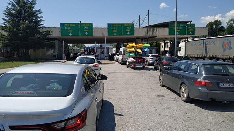 Πωλούν πλαστά αρνητικά τεστ κορωνοϊού στον Προμαχώνα