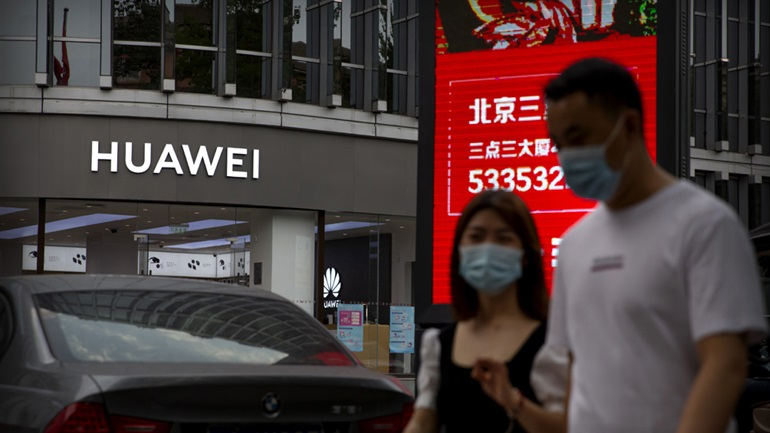 Κινέζος πρέσβης στο Λονδίνο: «Απογοητευτική και λανθασμένη» η απόφαση για τη Huawei