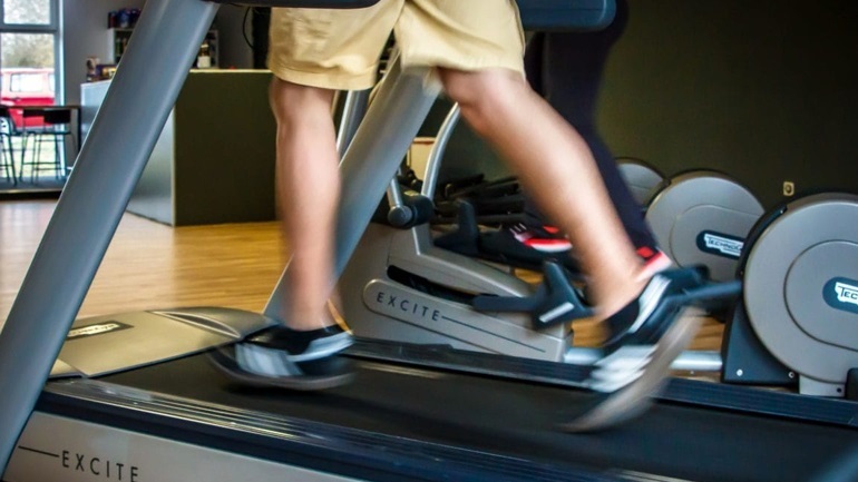 Θεσσαλονίκη: Όταν το lockdown… ανοίγει πόρτες – Ένα real time διαδικτυακό γυμναστήριο εν μέσω πανδημίας