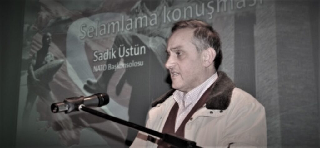 Ο Σαντίκ Ουστούν, πράκτορας της ΜΙΤ, είχε κάνει μία ομιλία στις Βρυξέλλες το 2013