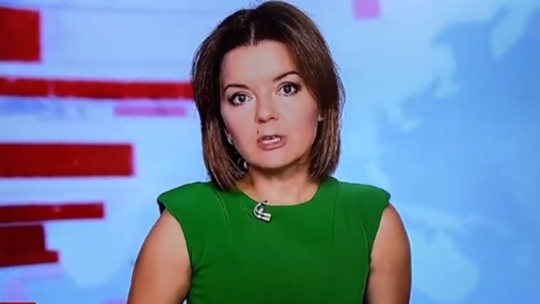 Της… έφυγε το δόντι ενώ έλεγε το δελτίο ειδήσεων