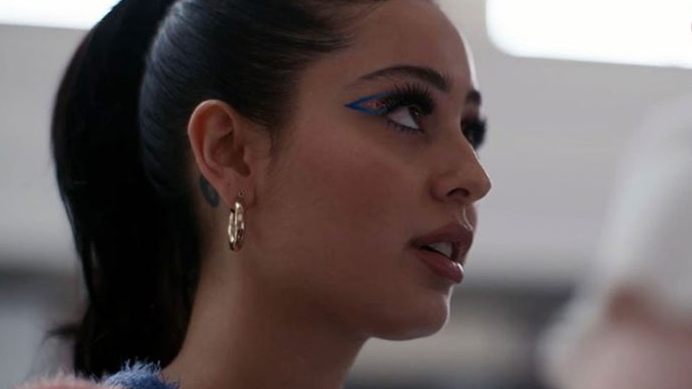 Καλοκαιρινά μακιγιάζ με μπλε σκιά που μπορείτε να αντιγράψετε!