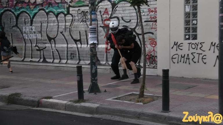 Ελεύθεροι με πρωτοφανείς περιοριστικούς όρους οι συλληφθέντες στην ΑΣΟΕΕ