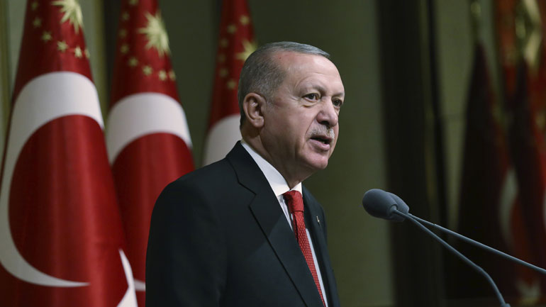 Ο Ερντογάν υποστηρίζει πως οι ενέργειες του Καΐρου στη Λιβύη είναι παράνομες