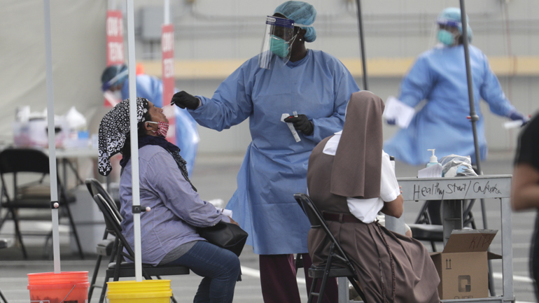 ΗΠΑ-Covid-19: 927 νέοι θάνατοι και 77.638 νέα κρούσματα