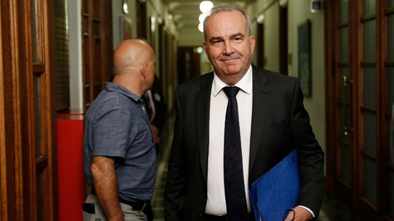 Παπαθανάσης για την χρήση της μάσκας στα σούπερ μάρκετ: Δεν είναι δύσκολο να εφαρμοστεί το μέτρο