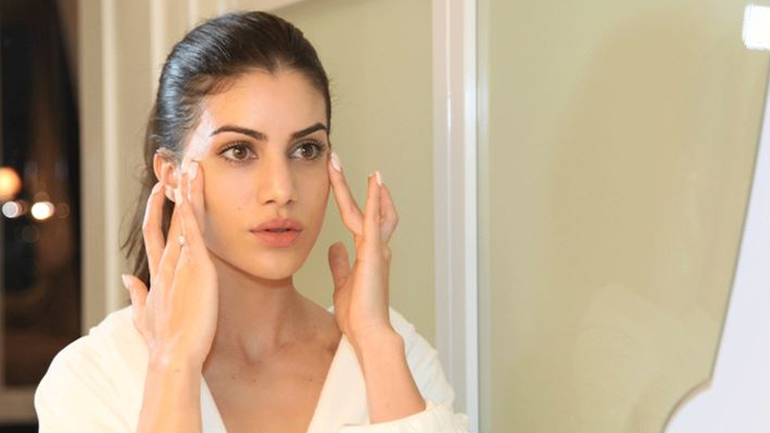 Οι κανόνες που πρέπει να ακολουθήσετε αν θέλετε να έχετε τέλεια επιδερμίδα