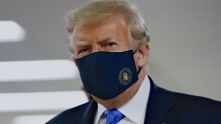 Τραμπ: Πατριωτικό να φοράμε μάσκα