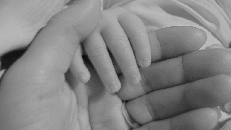 Πάτρα: Μητέρα εγκατέλειψε τα τρία ανήλικα παιδιά της και έφυγε για την Αθήνα