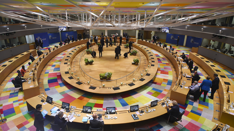 Σύνοδος Κορυφής: Ολονύκτιες διαβουλεύσεις για να γεφυρωθούν οι διαφορές