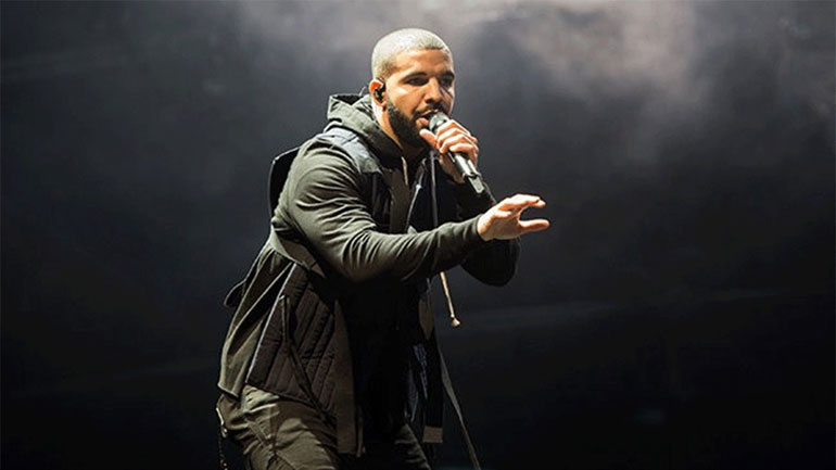 Ο Drake διαφημίζει την Ελλάδα μέσα από το νέο του τραγούδι «Greece»