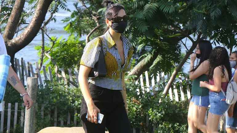 H Dua Lipa μόλις έκανε την πιο stylish εμφάνιση στους δρόμους της Νέας Υόρκης