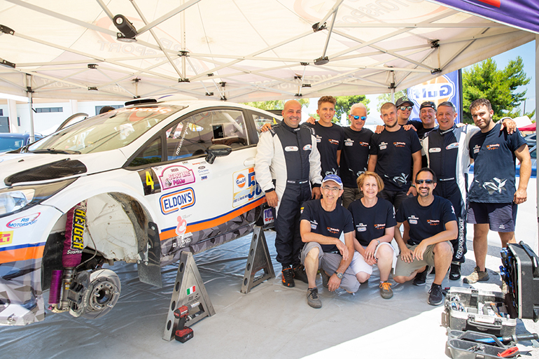 Η αγωνιστική ομάδα με το νέο "όπλο" Ford Fiesta R5...