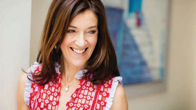 Πολιτογραφήθηκε Ελληνίδα η συγγραφέας Βικτόρια Χίσλοπ