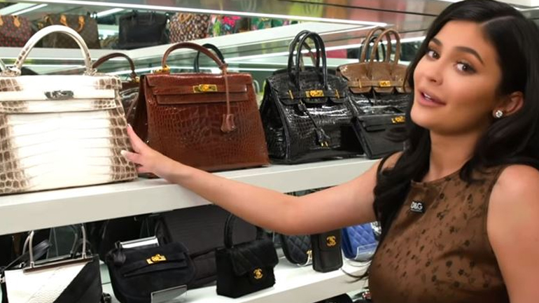 H Hermes τσάντα της Kylie Jenner που κοστίζει 130.000 ευρώ!