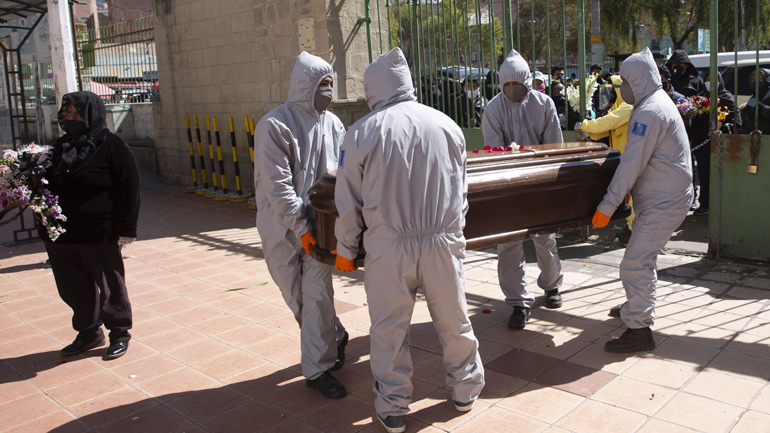 Βολιβία: Περισσότερα από 400 πτώματα περισυνέλεξαν αστυνομικοί από δρόμους και σπίτια μέσα σε πέντε ημέρες