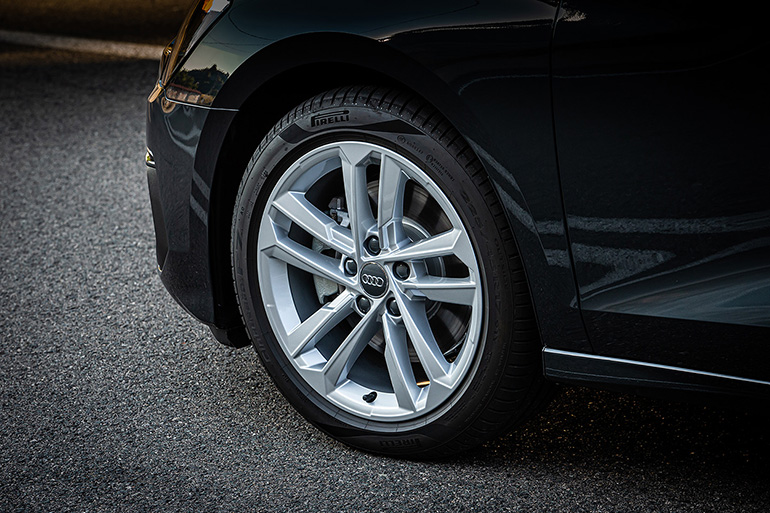 Μία από τις επιλογές στις ζάντες με "παπούτσια" Pirelli