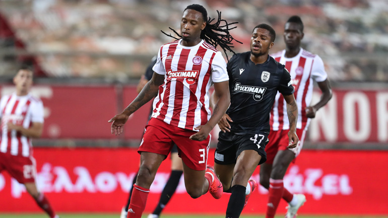 A Bola: «Πιο κοντά στη Μπενφίκα ο Σεμέδο»