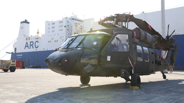 Εντυπωσιακές εικόνες από αμερικανικές δυνάμεις στο λιμάνι της Αλεξανδρούπολης