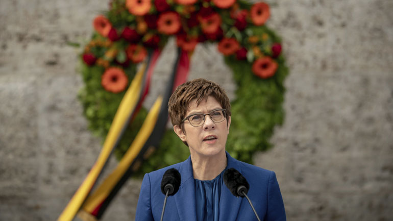 Υπ. Άμυνας Γερμανίας: Η Μέρκελ παρενέβη για την αποκλιμάκωση της έντασης μεταξύ Ελλάδας και Τουρκίας