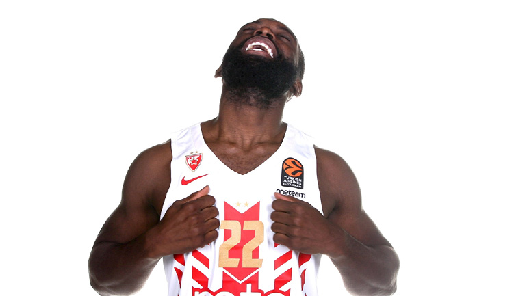 Τζένκινς: «Ευλογημένος που θα παίξω σε μια τόσο μεγάλη ομάδα»