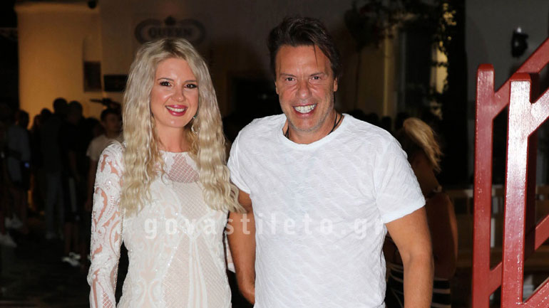 Στράτος Τζώρτζογλου – Σοφία Μαριόλα: Βόλτα χεράκι-χεράκι στα Ματογιάννια!