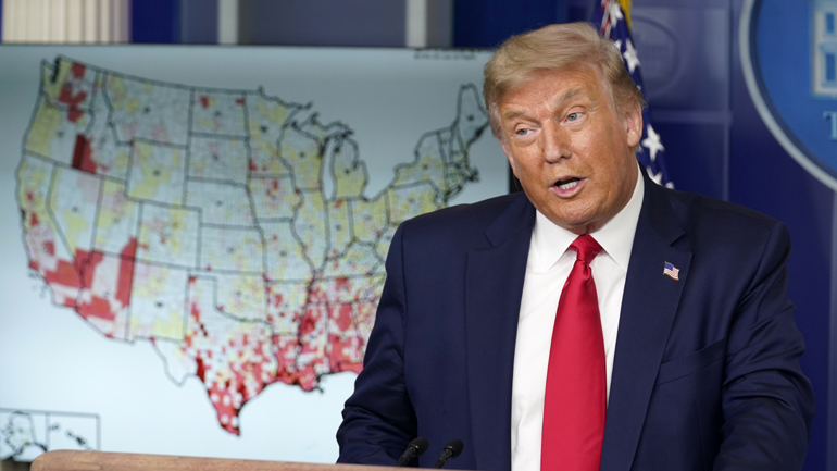 «Οι πολιτείες που είναι εστίες του ιού πρέπει να καθυστερήσουν κατά λίγες εβδομάδες το άνοιγμα των σχολείων»