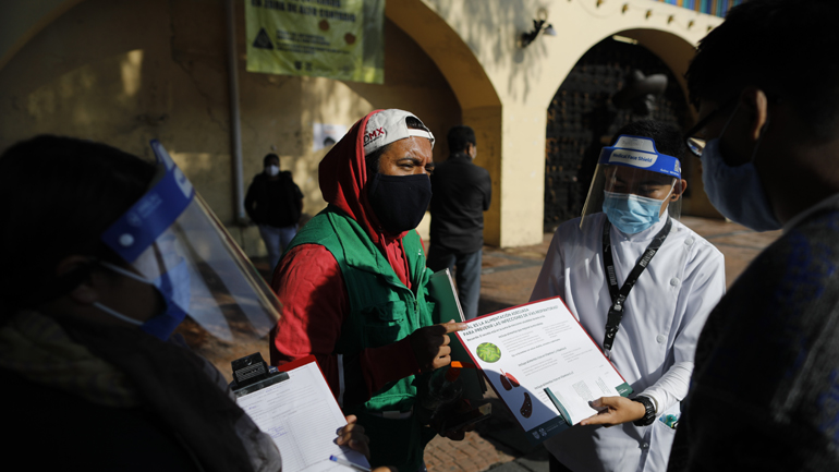Covid-19: 718 νέοι θάνατοι και  8.438 νέα κρούσματα στο Μεξικό