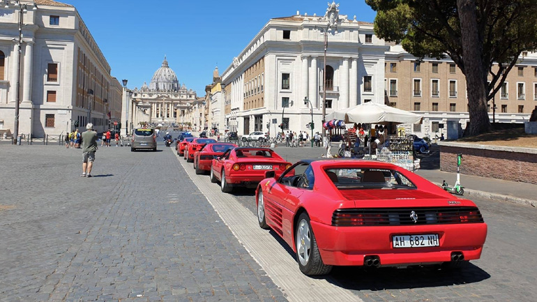 Δεκάδες Ferrari στους δρόμους της Ρώμης