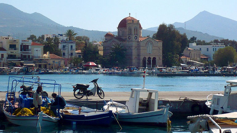 Χωρίς ρεύμα Αίγινα και Αγκίστρι λόγω της φωτιάς στα Μέθανα