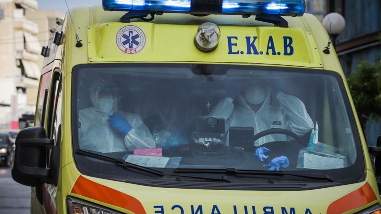 Κρήτη: Σοβαρό τροχαίο με δύο νεαρούς – Μάχη για τη ζωή του δίνει ο ένας τραυματίας