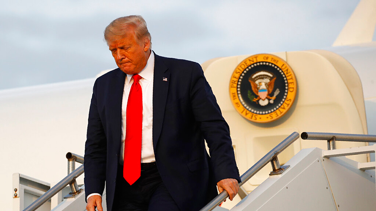 Ο Τραμπ παραδέχθηκε ότι συχνά μετανιώνει για τις αναρτήσεις του στο Twitter