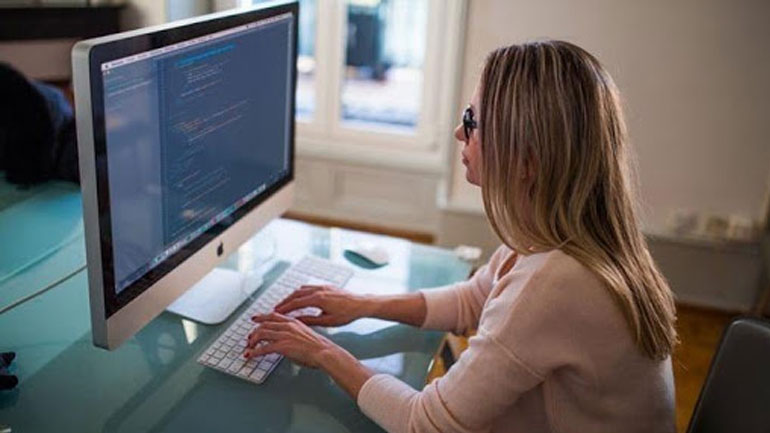 Επιδόματα με… ένα κλικ