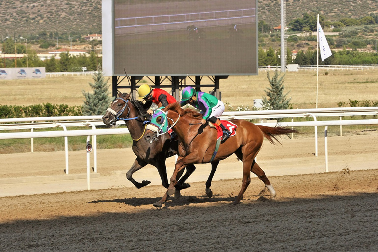 Συναρπαστικές ιπποδρομίες και αυτή τη Δευτέρα στο Markopoulo Park