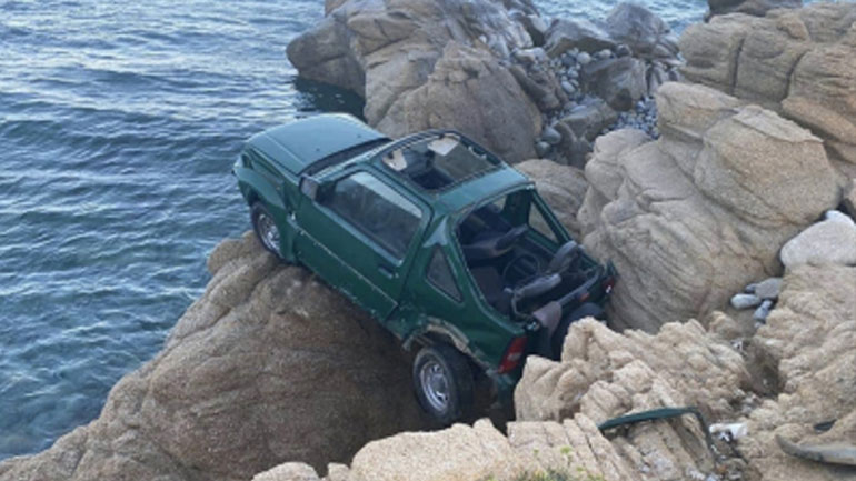 Τραγωδία στη Μύκονο με θύμα 18χρονη: Αυτοκίνητα τουριστών κατέληξαν σε γκρεμό