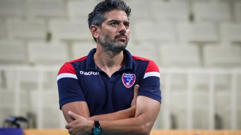 Volley League: Ο Γιάννης Ορφανός παραμένει στο τιμόνι του Φοίνικα Σύρου