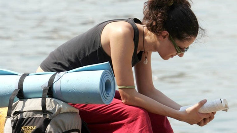 Πέντε βιβλία ελληνικής πεζογραφίας για το καλοκαίρι