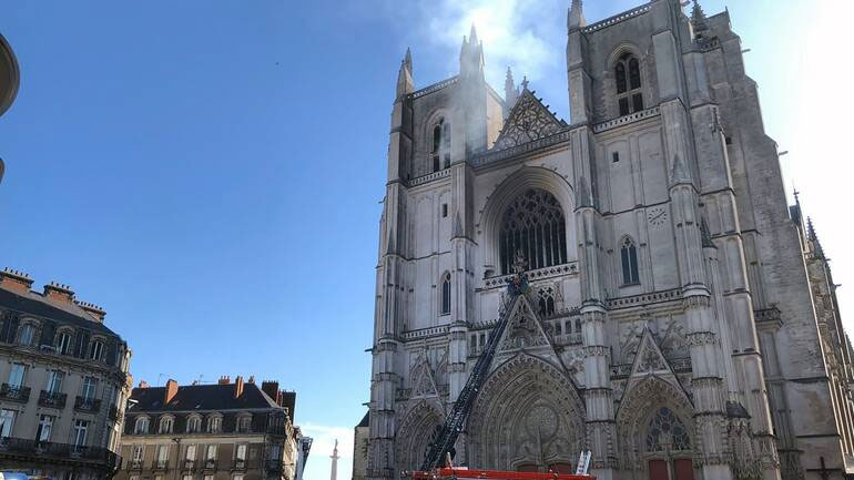 Πυρκαγιά στον καθεδρικό ναό της Νάντης: Συνελήφθη ο ένοχος και ομολόγησε