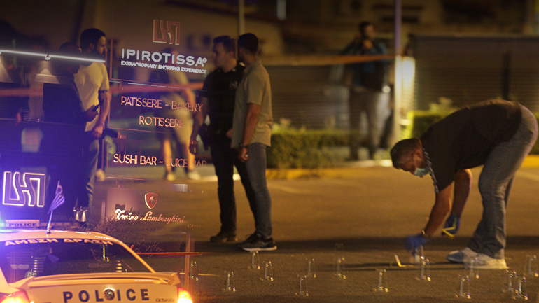 Πού στρέφονται οι έρευνες για το μαφιόζικο χτύπημα στη Βούλα