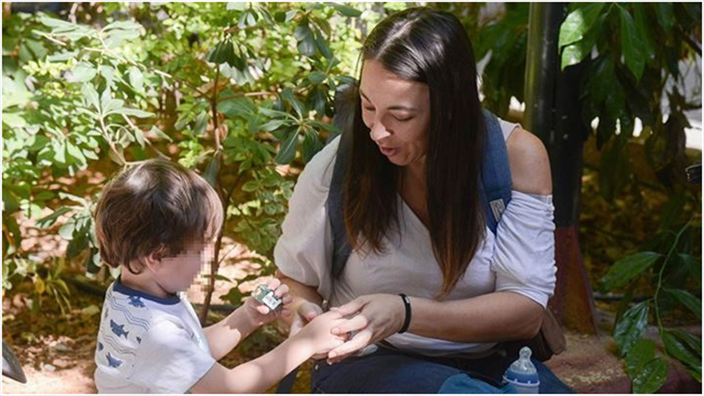Αλίκη Κατσαβού: Οι τρυφερές φωτογραφίες του μικρού Φοίβου με την Μάρθα Καραγιάννη