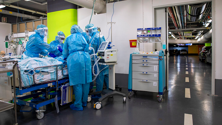 Ισραήλ: Ρεκόρ 2.308 κρουσμάτων και 12 θάνατοι σε 24 ώρες