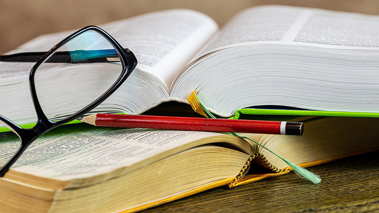 Το ελληνικό βιβλίο  πάλι στο καναβάτσο  