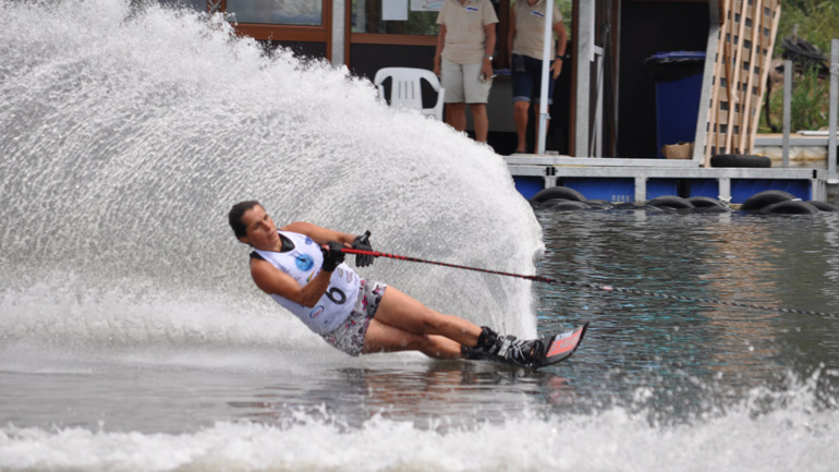 Tην Πέμπτη τα Πανελλήνια Πρωταθλήματα Θαλασσίου Σκι